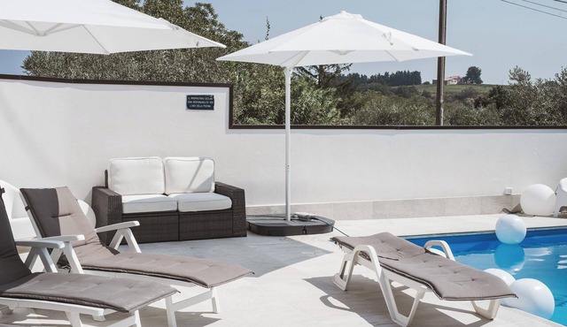 ROME - Spacious apartment in villa with pool and barbecue, 1km from the sea in Riccio