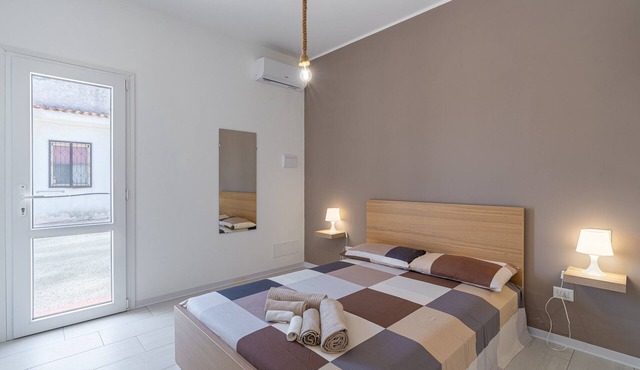 Room in Villa with Pool, Wi-Fi and Air Conditioning