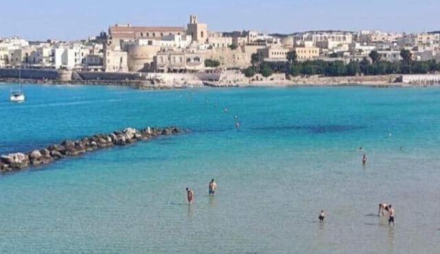 Salsedine e Pini - Spacious apartment with terrace in the heart of Otranto in Otranto