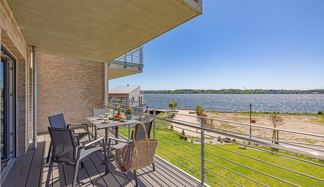 Schlei-Koje 5 - Shower, Underfloor Heating, Balcony, Garden Furniture, Parking in Schleswig