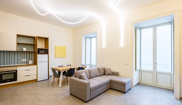 Solaris Suites by Napoliapartments