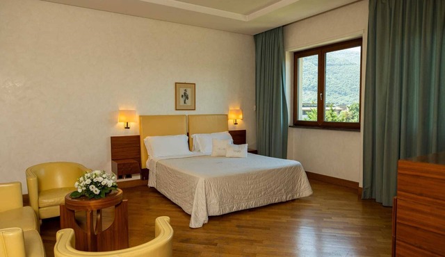 Solofra Palace Hotel Resorts