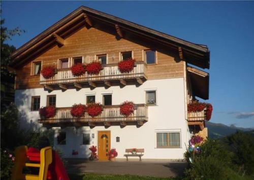 Steinerhof in Dobbiaco