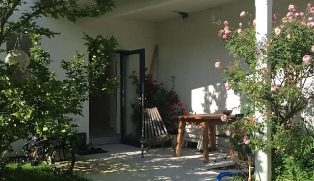 Studio Apartment 'Gartenstudio Peony' with Mountain View, Private Terrace and Wi-Fi in Birgitz