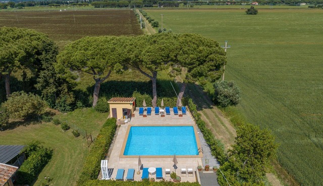 Studio 'Podere Nuti – L'Eccezione' with Exclusive Rooftop Terrace, Pool & Shared Garden in Cecina
