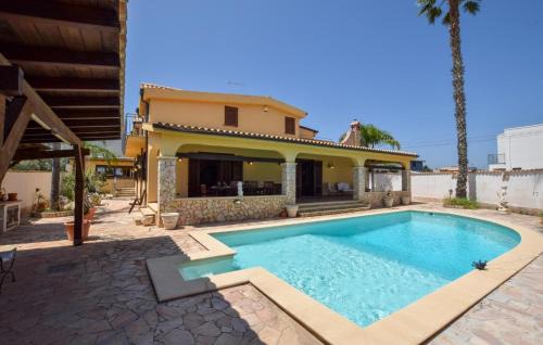 Stunning Home In Altavilla Milicia