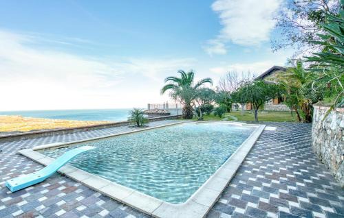 Stunning Home In Montepaone