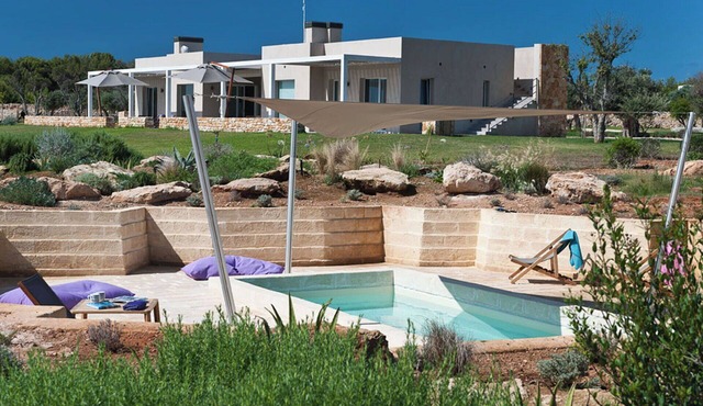 Stunning private villa for 8 people with WIFI, private pool, A/C and TV