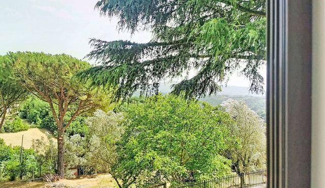 Stunning villa for 5 people with WIFI, hot tub, balcony, pets allowed and panoramic view in Rocca Sinibalda