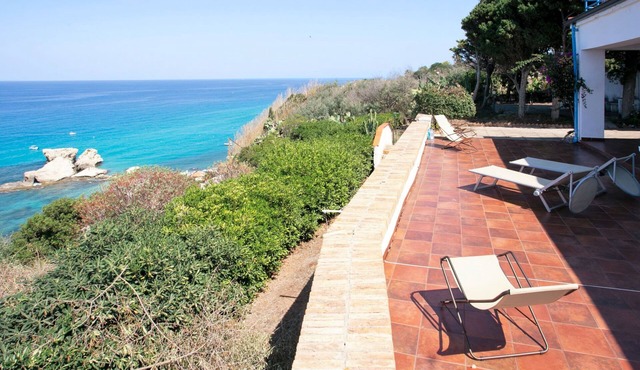 Sulla Scogliera by Interhome