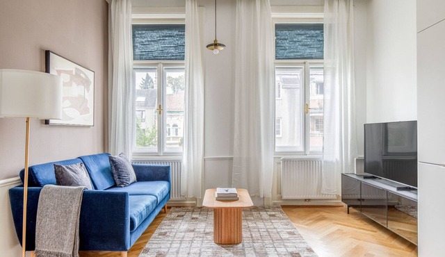 Terrific Hietzing 1BR, close to Train Station & Tram, by Blueground in Vienna