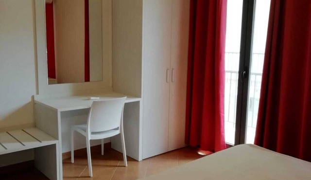 Tus' Hotel