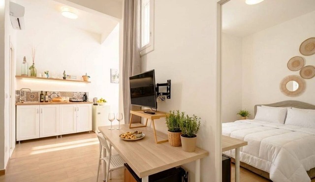 Vecchia Bari Lungomare | Stylish Apartment with Balcony in Bari