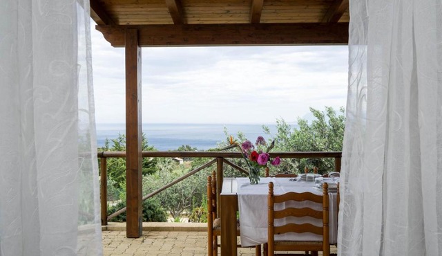 VILLA BIFAMILIARE SCOPELLO