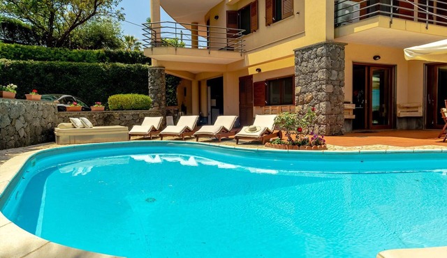 Villa Corte Fiorita - Aci Sant'a.
