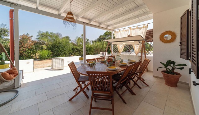 Villa Ientu beachfront in salve