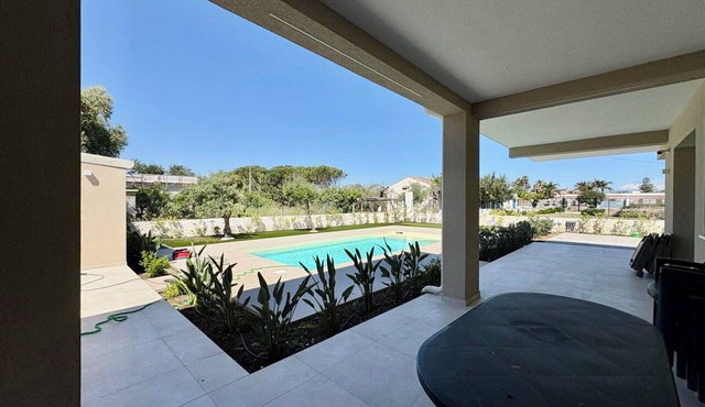 Villa in Augusta with 3 bedrooms sleeps 8