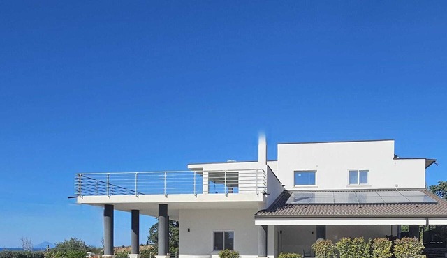 Villa Magical Sunsets: Independent accommodations with private entrances and terraces.