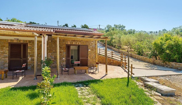 Villa Mammina with Sea View, Private Terrace and Air Conditioning