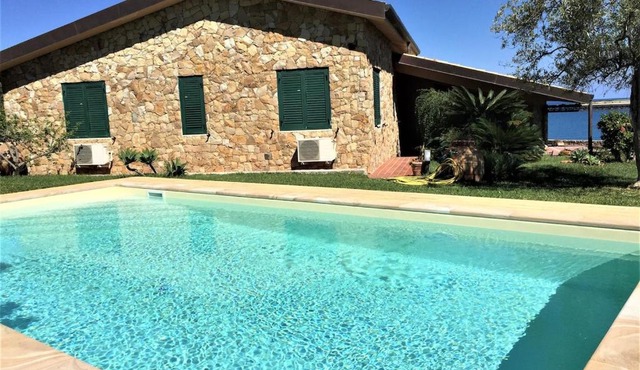 Villa Smeraldo Private access to the sea and pool
