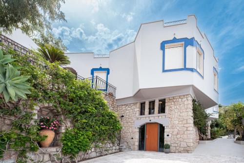 Villa Sofia, Eleganza a 2 Minuti dal Mare e dal Centro in Capo dʼOrlando