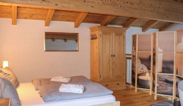 Wonderful private villa for 4 guests with WIFI, TV and terrace in Flattach