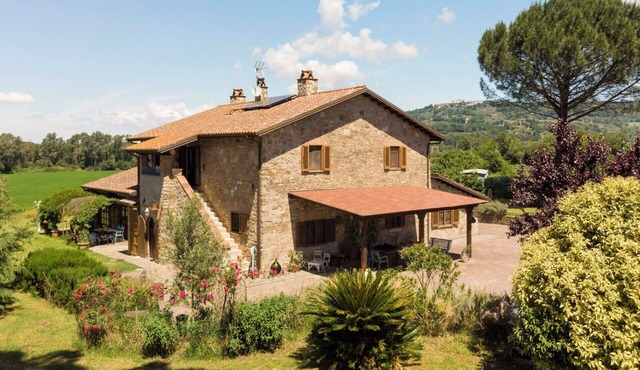 Wonderful private villa for 8 people with private pool, WIFI, A/C, patio and pets allowed