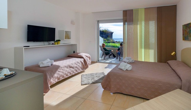 Zeus Residence Hotel