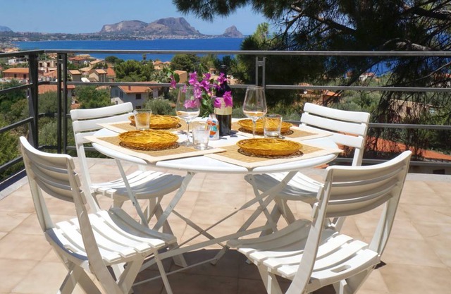 180 m² Villa ∙ 4 bedrooms ∙ 12 guests