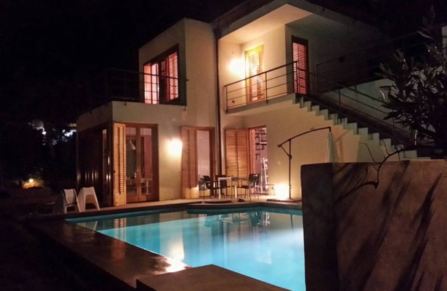 300 m² Villa ∙ 4 bedrooms ∙ 10 guests