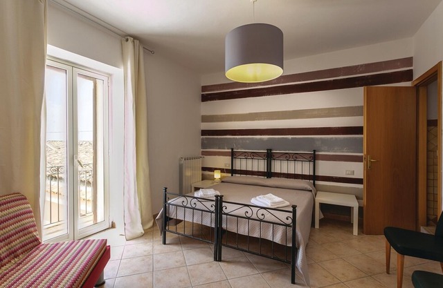 4 bedroom accommodation in Ragusa