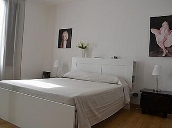 Apartment In The Heart Of Historical Centre of Palermo