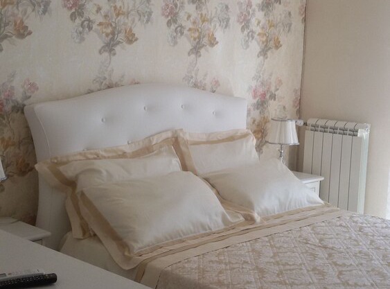 Daphnae House Charming Luxury Rooms