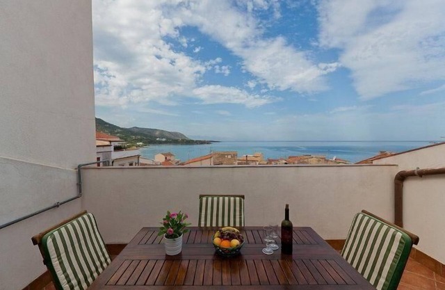 Holiday apartment Cefalù for 1 - 7 persons with 3 bedrooms - Holiday apartment
