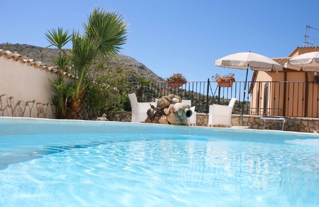 Holiday apartment Custonaci for 1 - 4 persons with 2 bedrooms - Holiday house