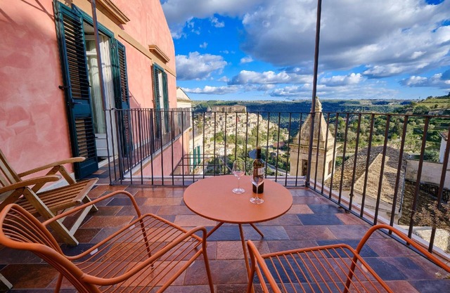 Holiday apartment Ragusa (Stadt) for 1 - 2 persons with 1 bedroom - Holiday apartment in one or mult