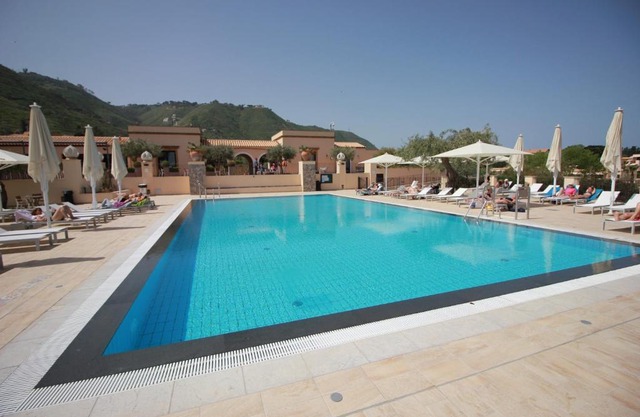 Sun House con piscina by Wonderful Italy