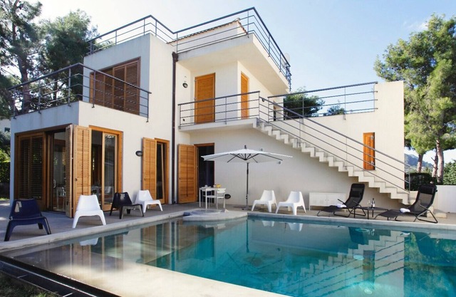 Villa Maria, beautiful and modern villa next to th
