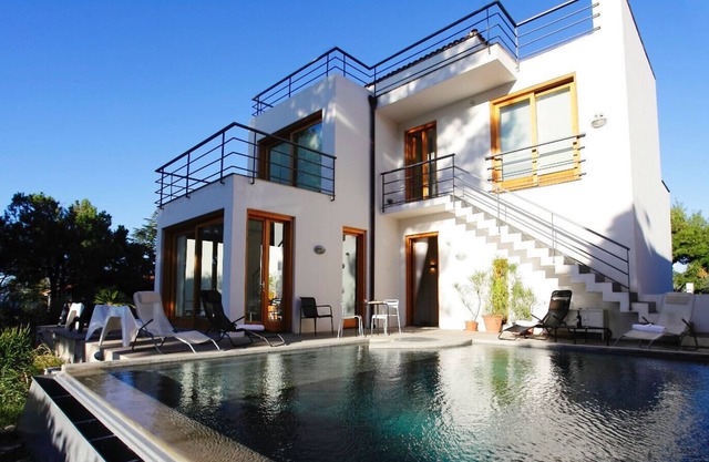 Villa Penelope, beautiful villa next to the sea