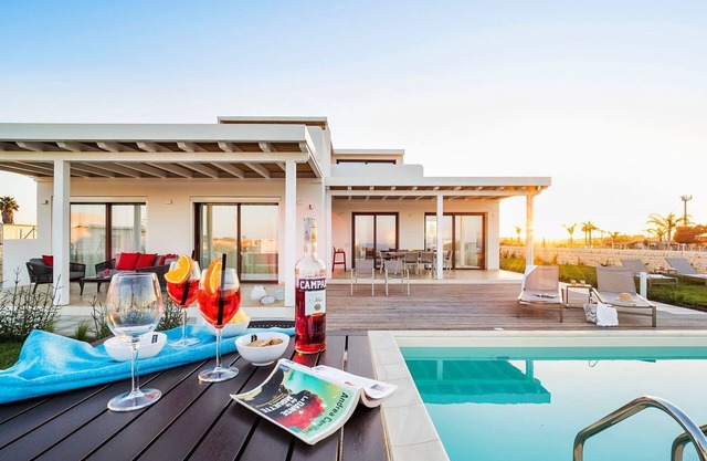 Villa Ulivo for 8 People in Sicily, Pool, Sea View, Garden, Wifi and A/C