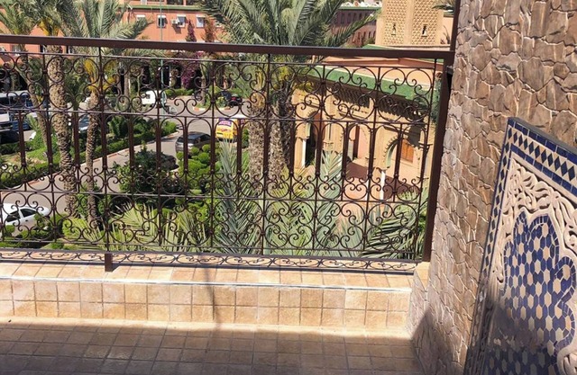 Yallah Riyad Triplex Persons Max 