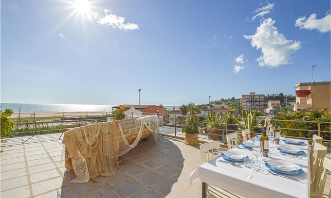 Porto Empedocle Apartment | 100 m² Apartment ∙ 3 bedrooms ∙ 6 guests