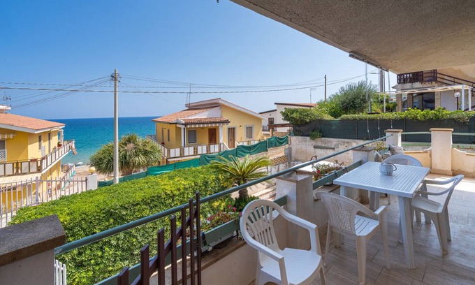 Gallina House | 100 m² House ∙ 2 bedrooms ∙ 6 guests