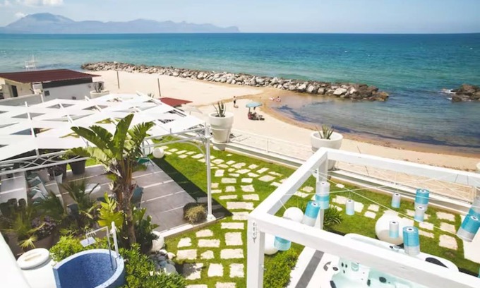 Trappeto House | 100 m² House ∙ 3 bedrooms ∙ 8 guests
