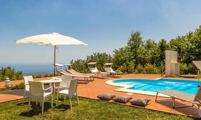 Mascali House | 100 m² House ∙ 3 bedrooms ∙ 6 guests