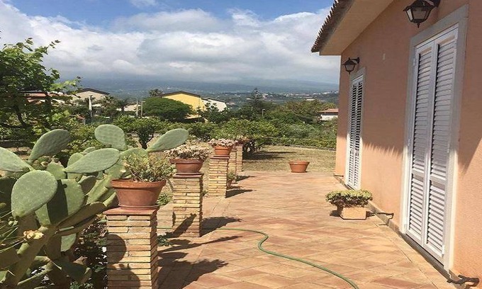 Calatabiano House | 100 m² House ∙ 2 bedrooms ∙ 4 guests