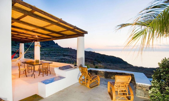 Pollara Villa | 100 m² Villa ∙ 2 bedrooms ∙ 4 guests