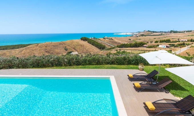 Montallegro Villa | 100 m² Villa ∙ 3 bedrooms ∙ 6 guests