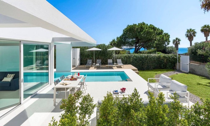 Punta Milocca Villa | 100 m² Villa ∙ 2 bedrooms ∙ 4 guests