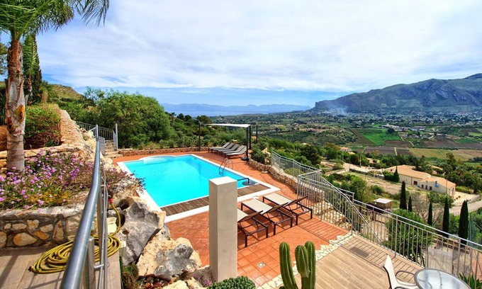 Scopello Villa | 106 m² Villa ∙ 3 bedrooms ∙ 8 guests